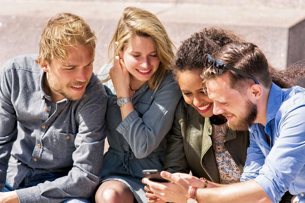 Bizum applications help you in your day-to-day life: learn how they work and how they are different from shipping